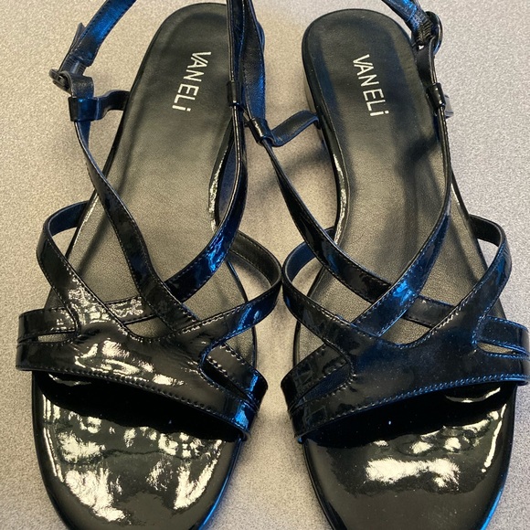Vaneli Flat Sandals - Picture 3 of 5